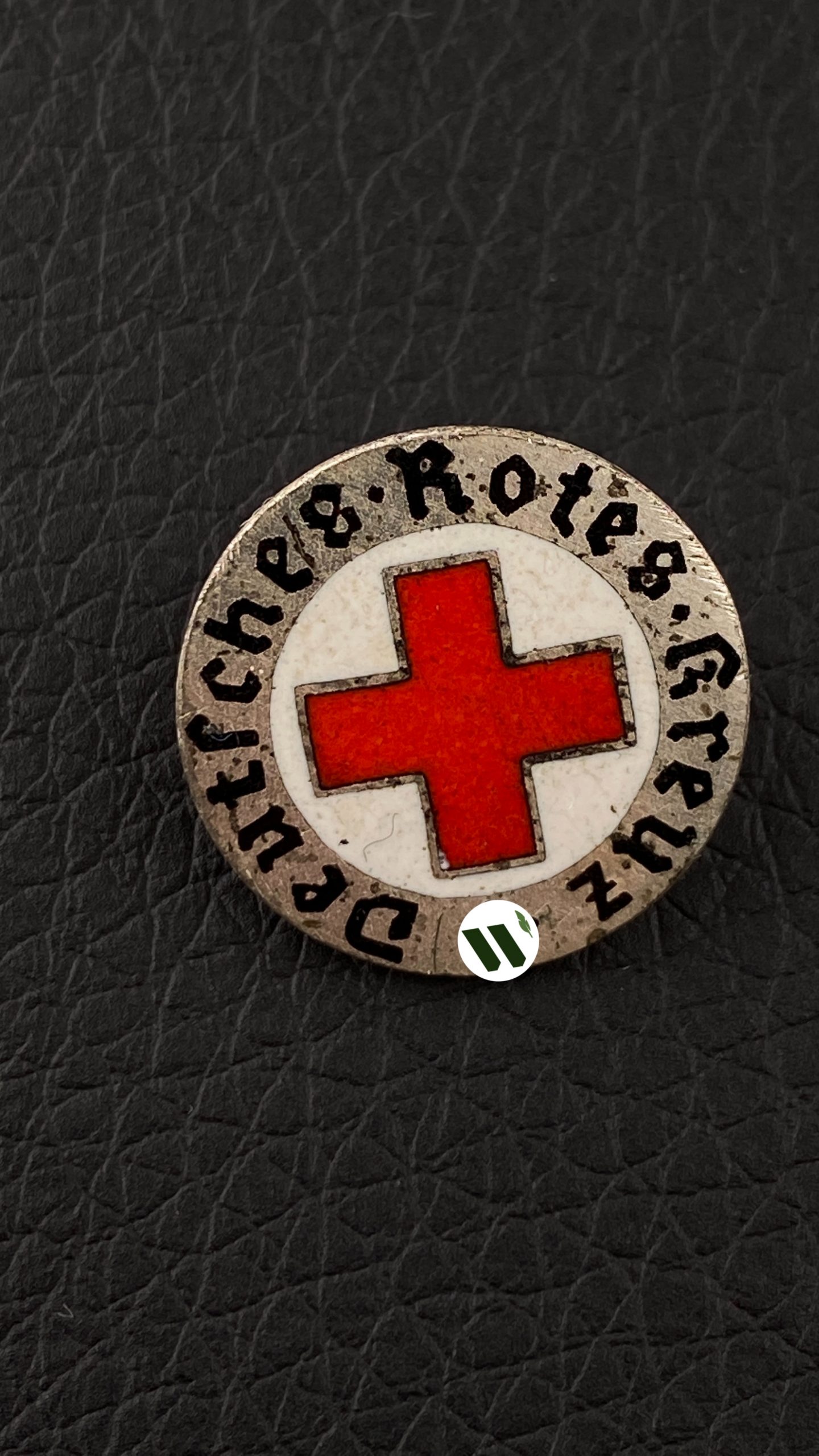 Членский знак Красного Креста DRK 6-й формы.