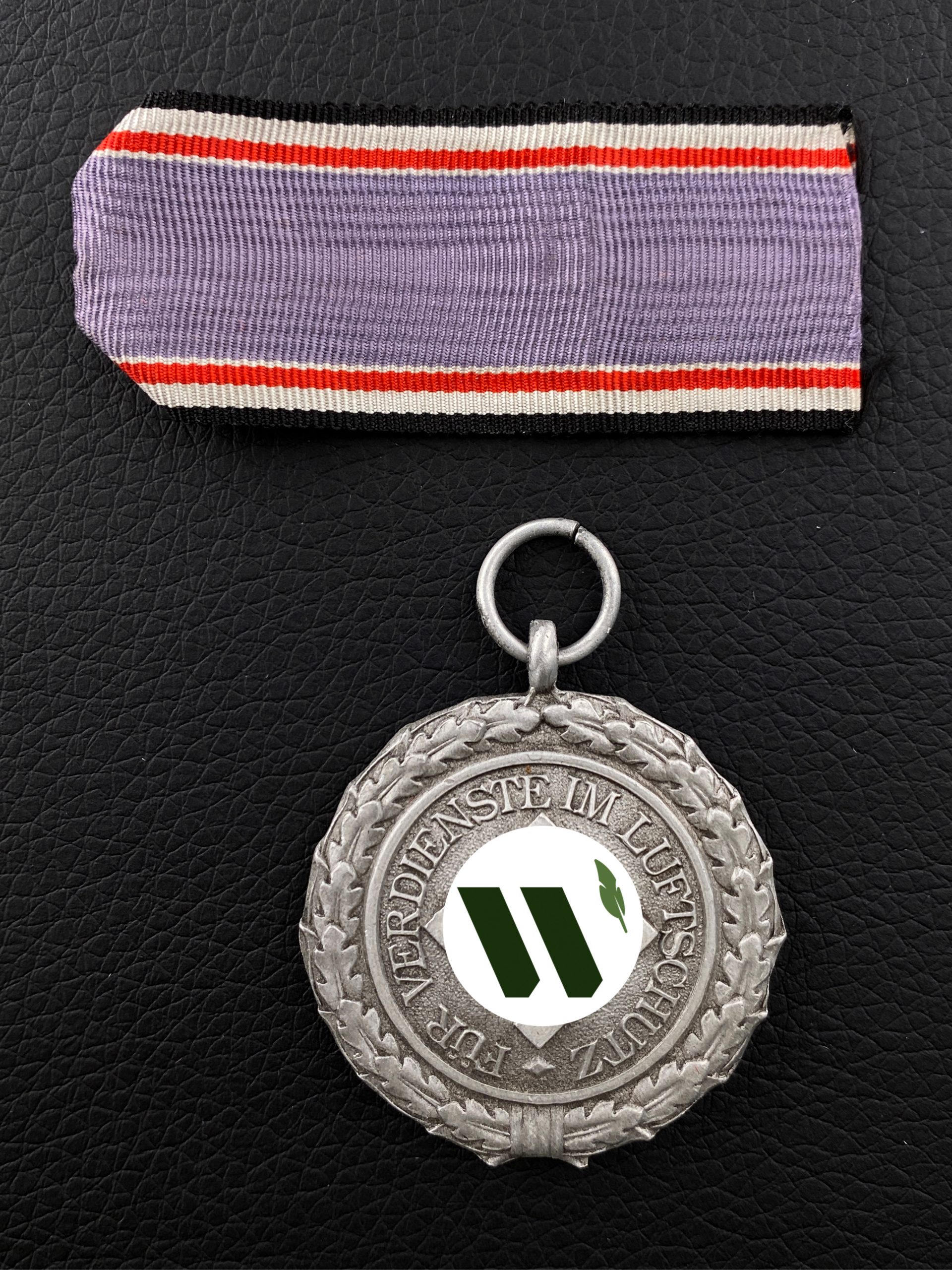 Медаль «За службу по охране воздушного пространства» II класса. (FUR VERDIENSTE IM LUFTSCHUTZ).