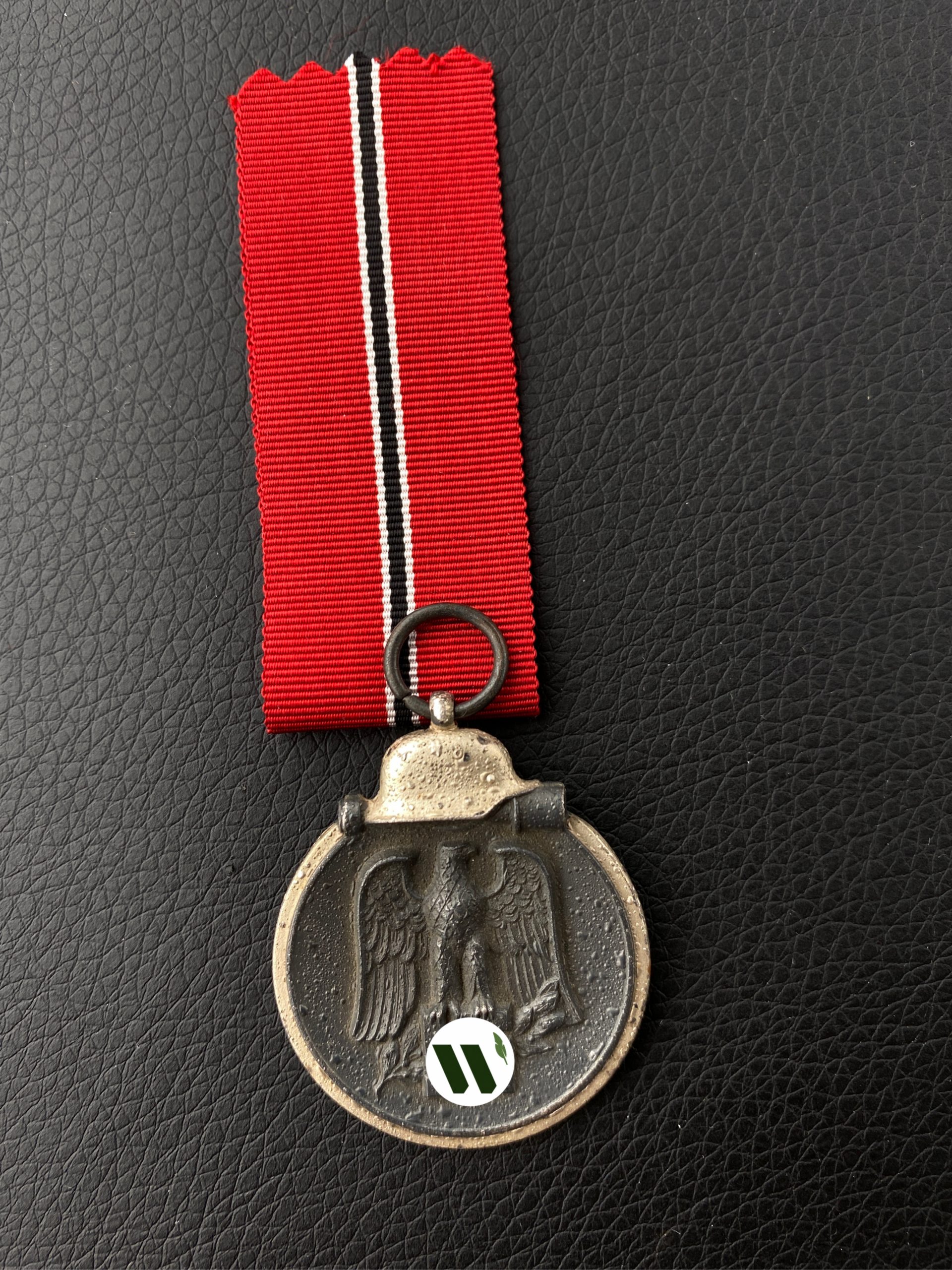 Медаль “За зимнюю кампанию на востоке 1941-42”. Минтовое состояние, клеймо “100” – Rudolf Wächtler&Lange, Mittweida.