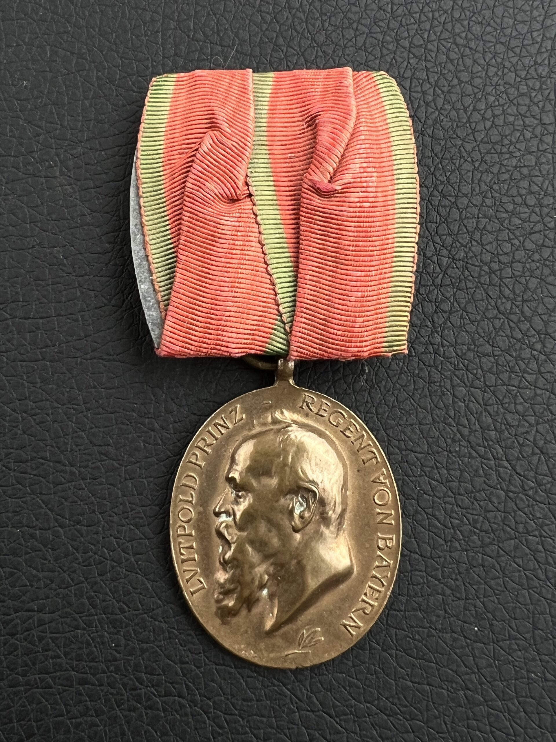 Армейская юбилейная медаль 1905 г. на одиночной колодке.