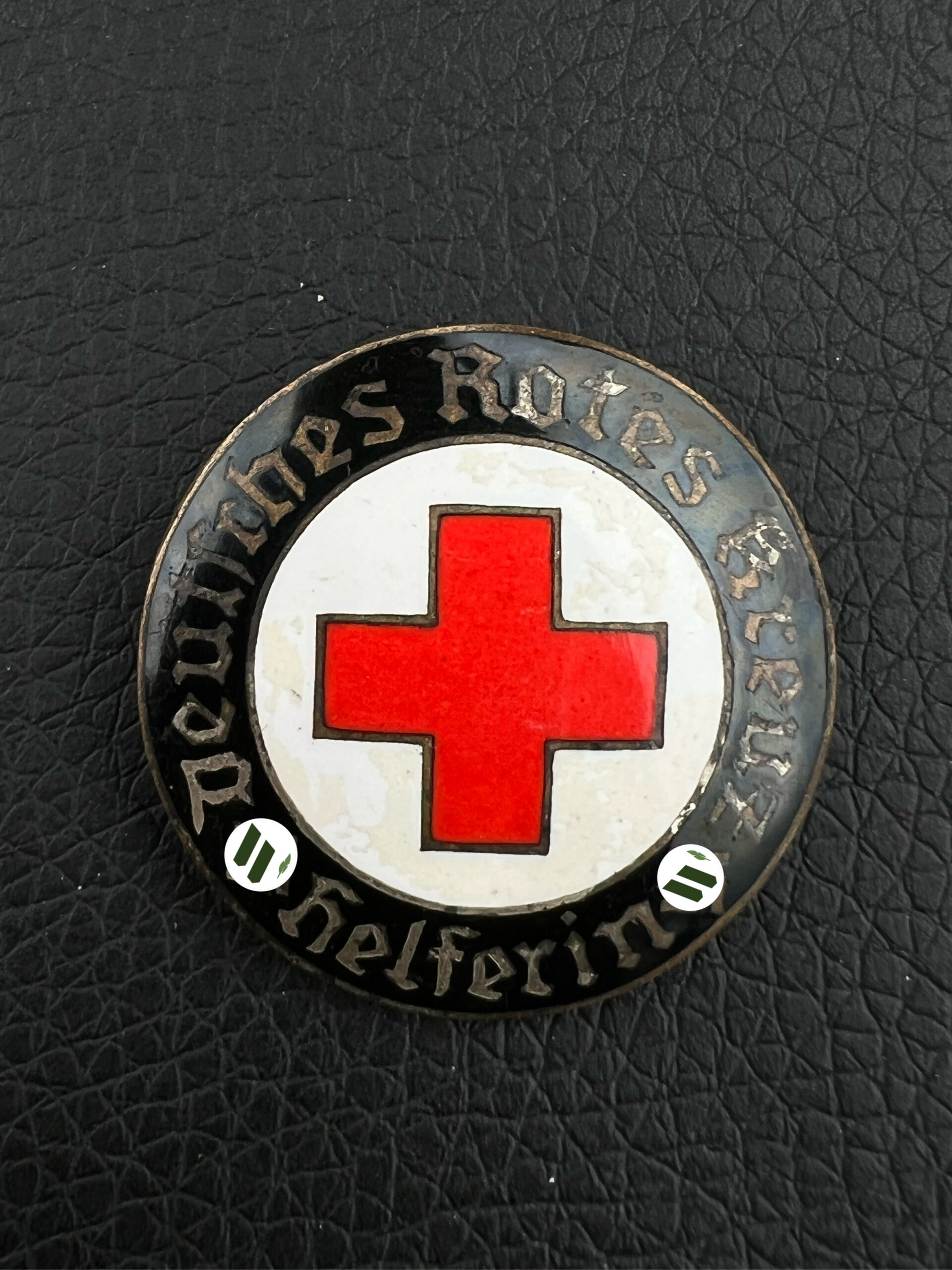 Знак Помощница Красного креста