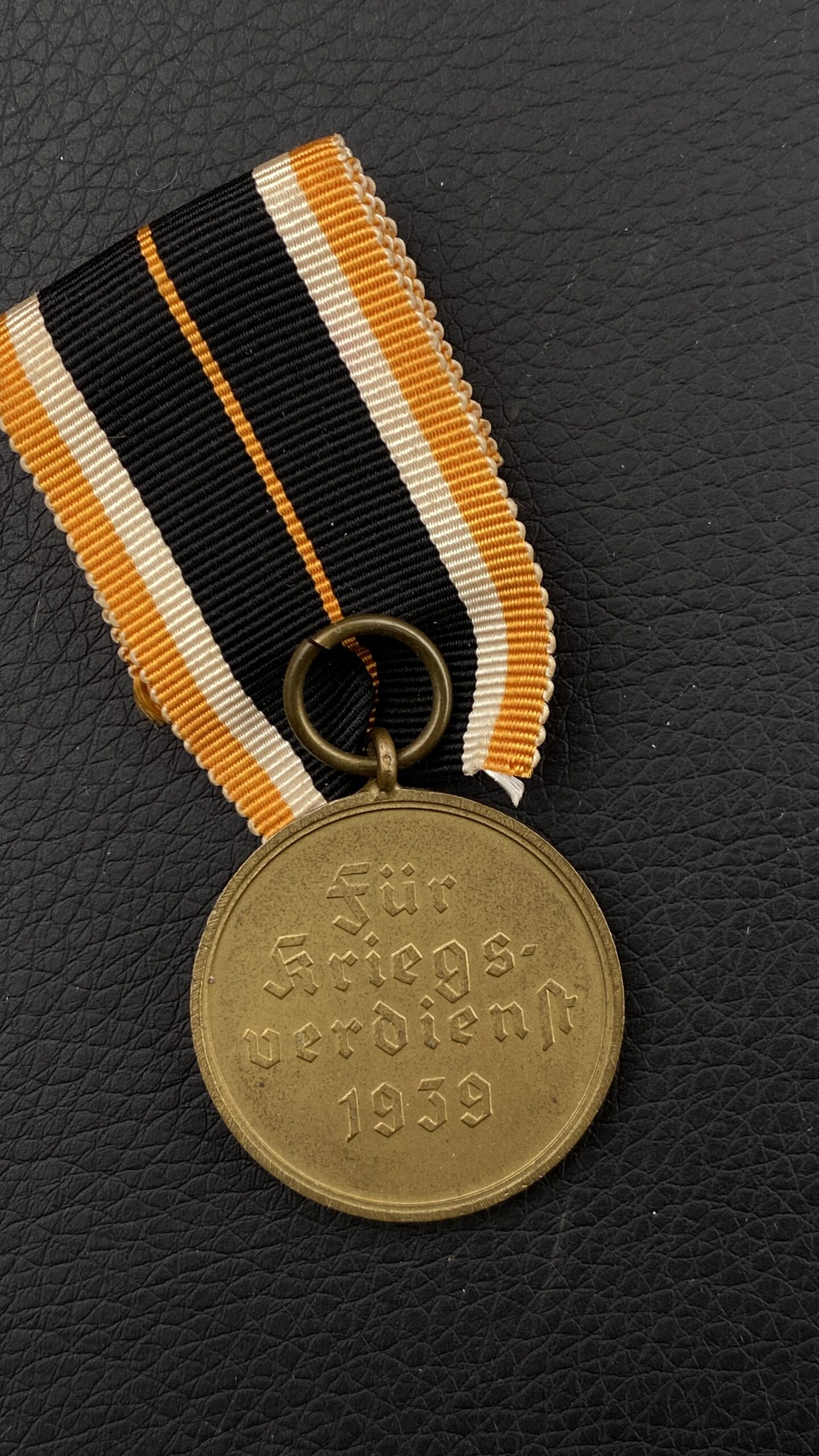 WARSTORY AUCTION - Медаль Креста Военных Заслуг.