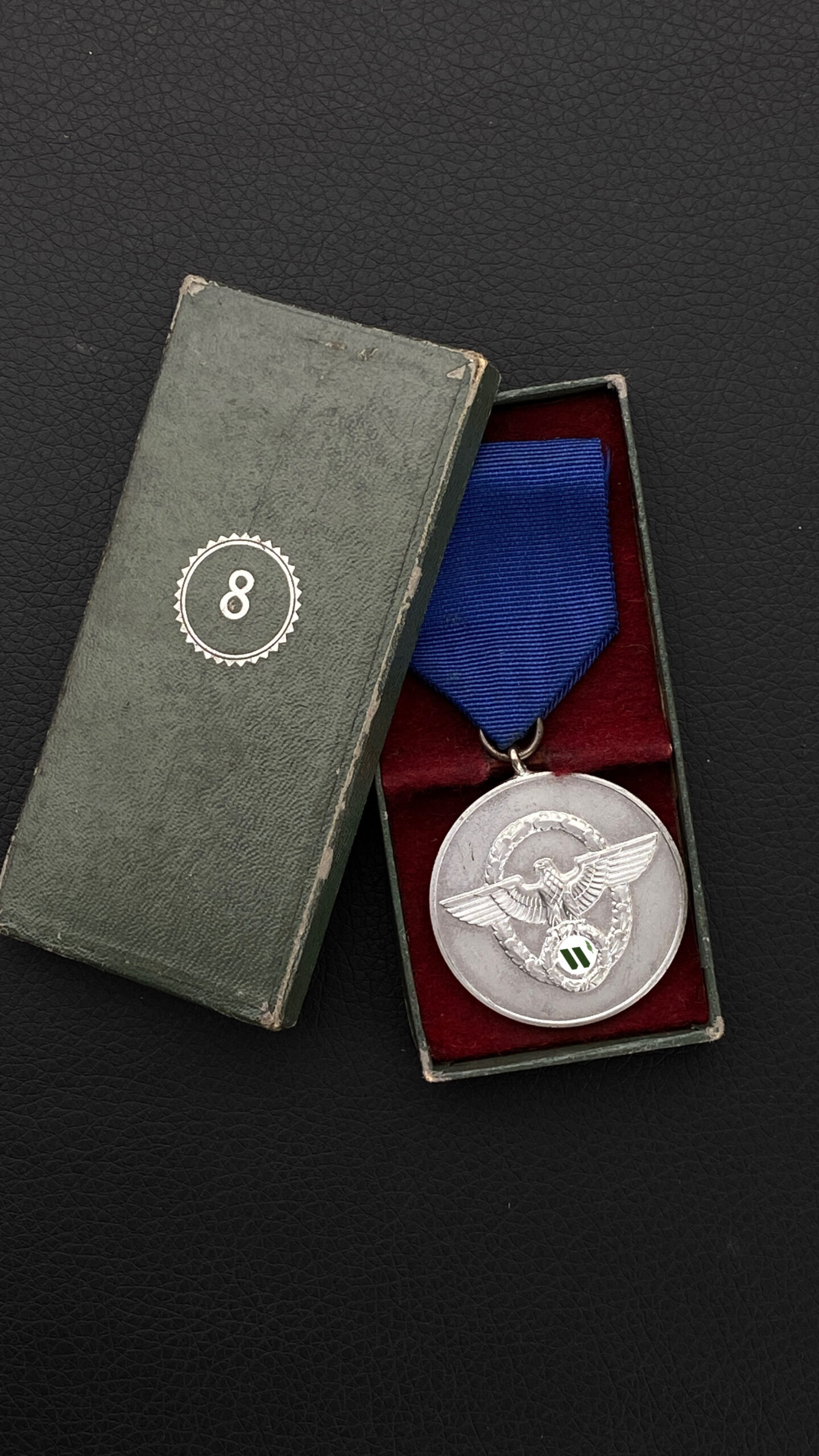 Медаль 8 лет выслуги в полиции 3 Рейх в футляре.
