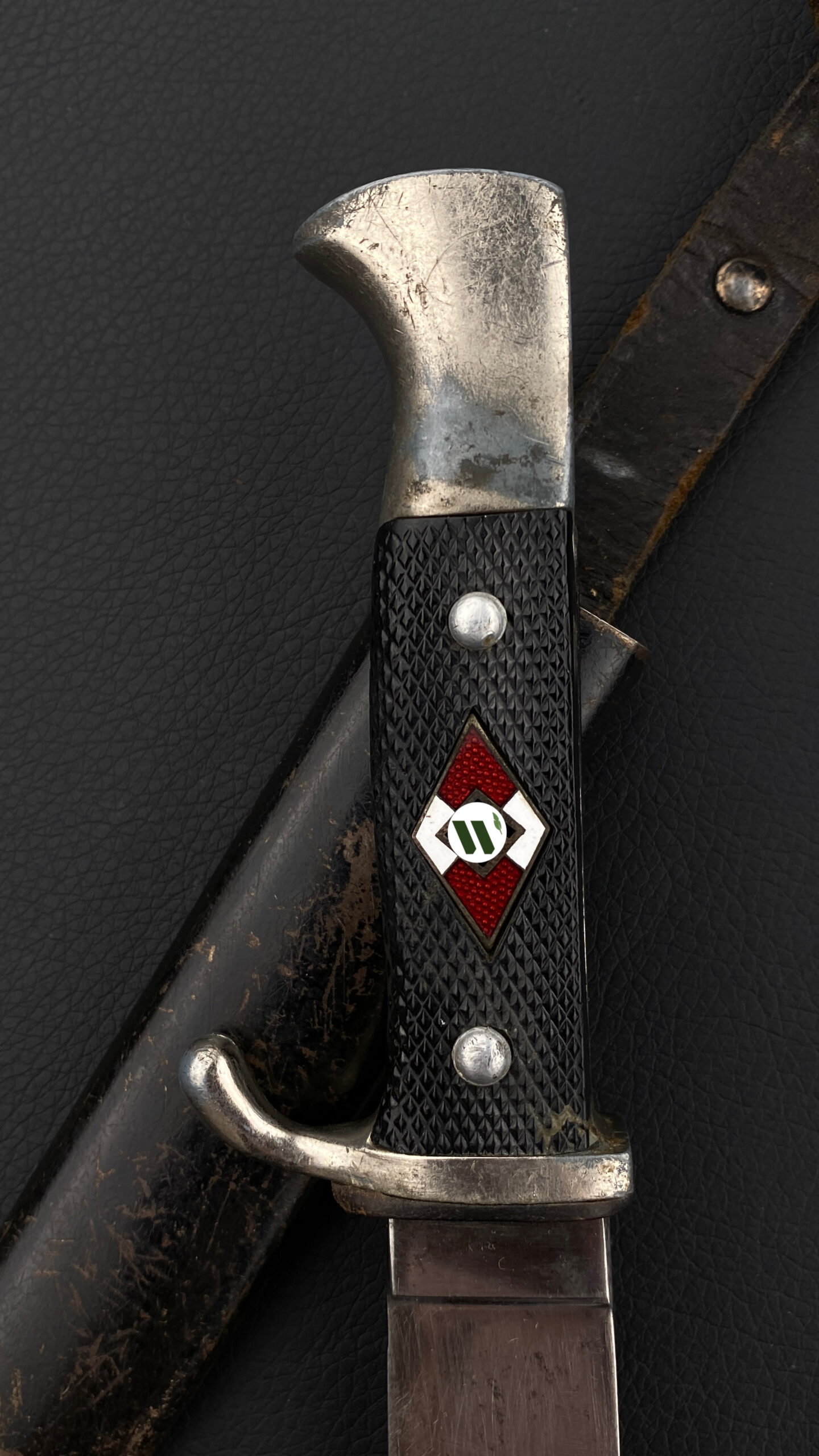 Нож членов молодёжной организации ГитлерЮгенд образца 1933 г. RZM M7/14 1939