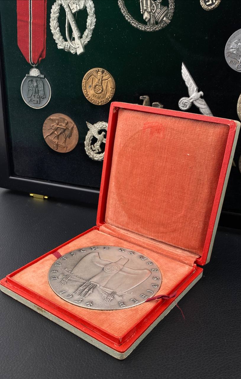 Серебряная медаль победителя военно-спортивных игр национал-социалистических организаций 3 рейха в Нюрнберге в 1934