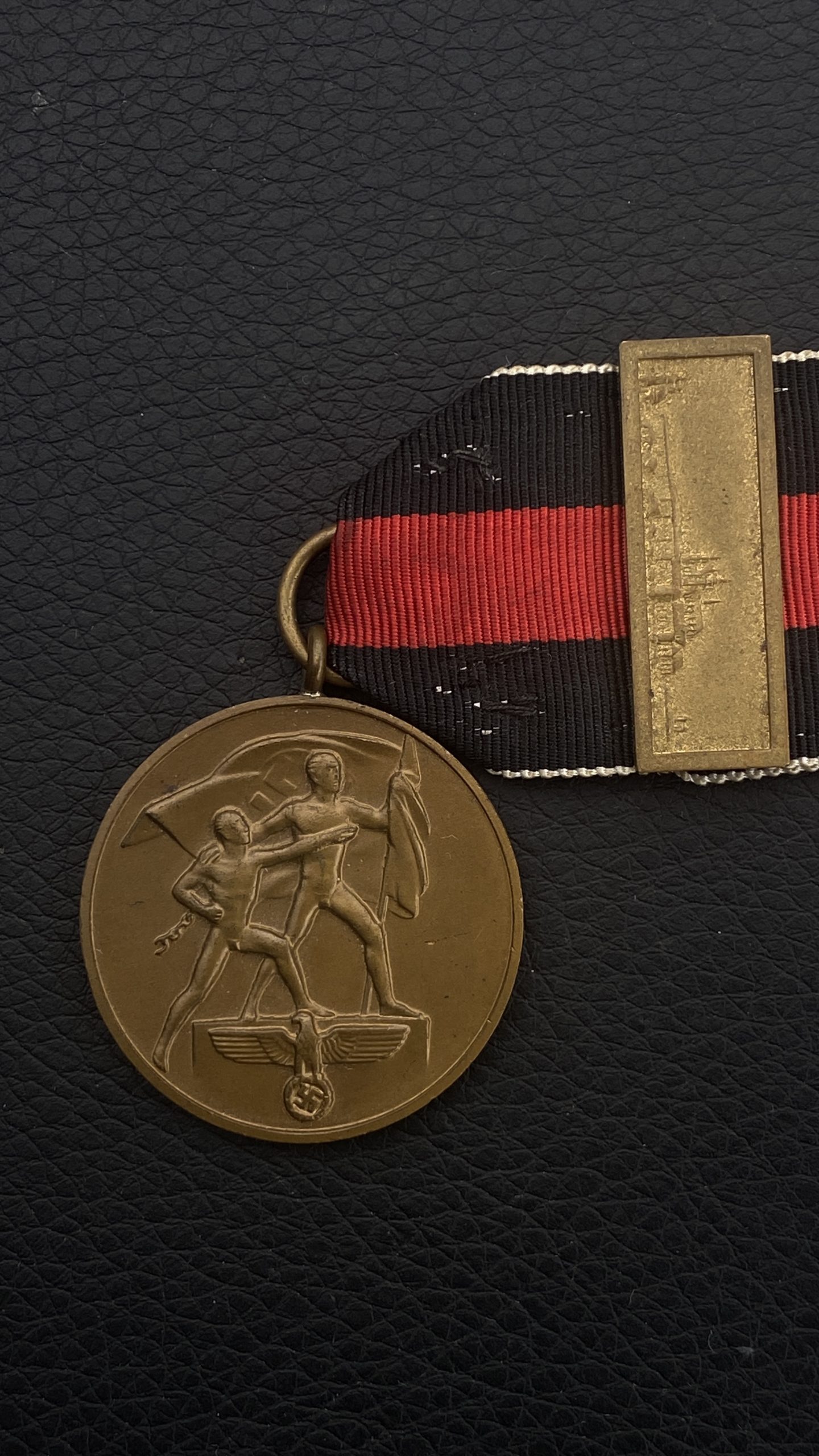 Медаль за присоединение Судетской области с планкой Прагебург.