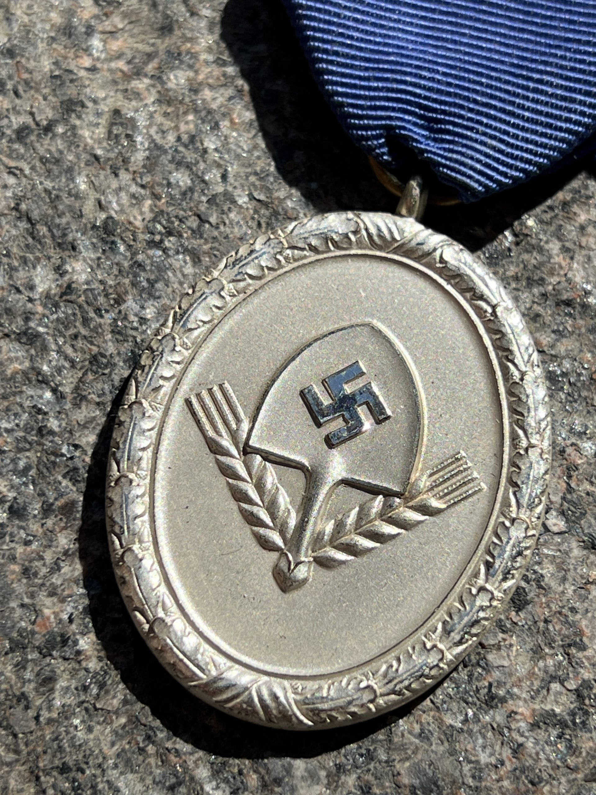 Медаль за 12 лет выслуги в RAD, мужской вариант