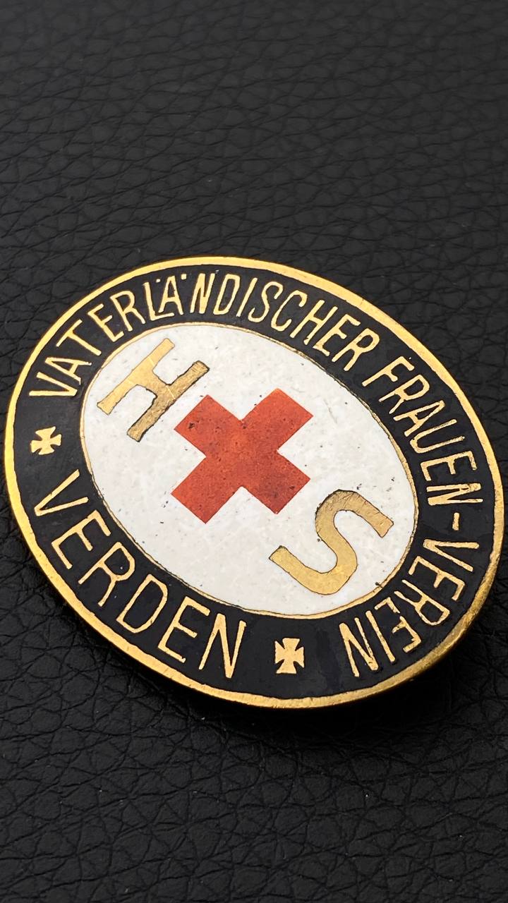 Брошь женского патриотического сообщества г. Верден Hilfsschwester Vaterländischer Frauenverein. Verden №35.