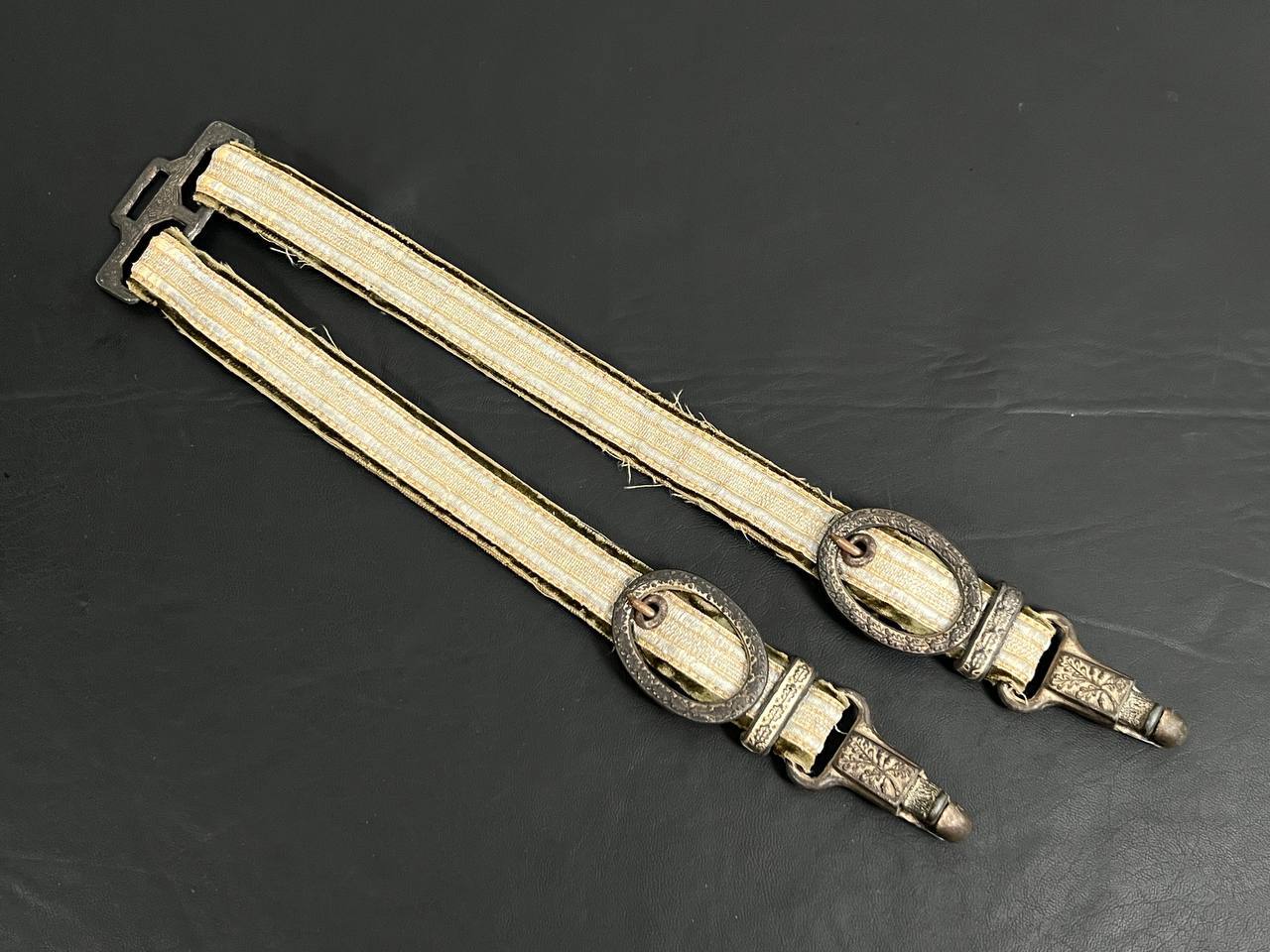 Подвес к армейскому кортику