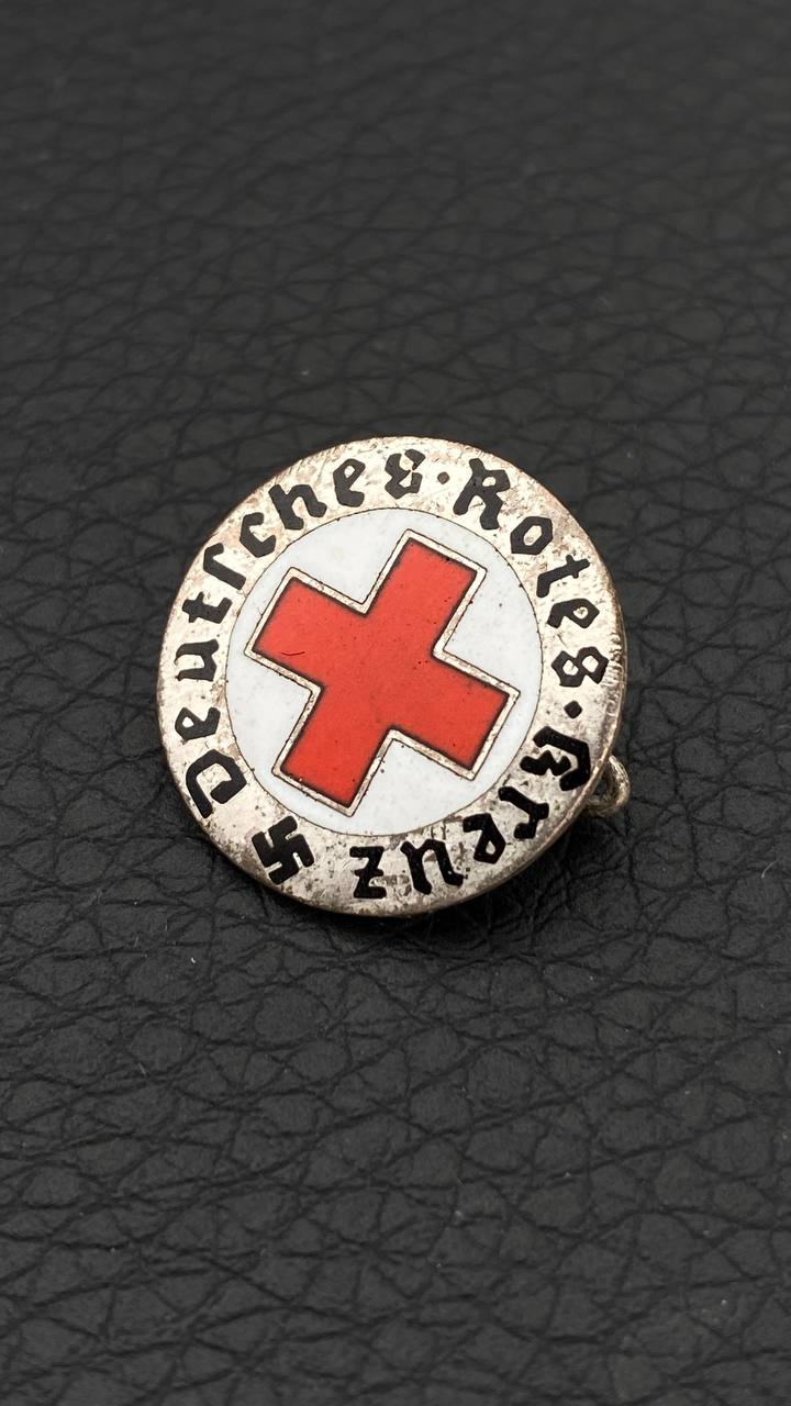 Знак Немецкого Красного Креста Deusches Rotes Kreuz от Алексея С.