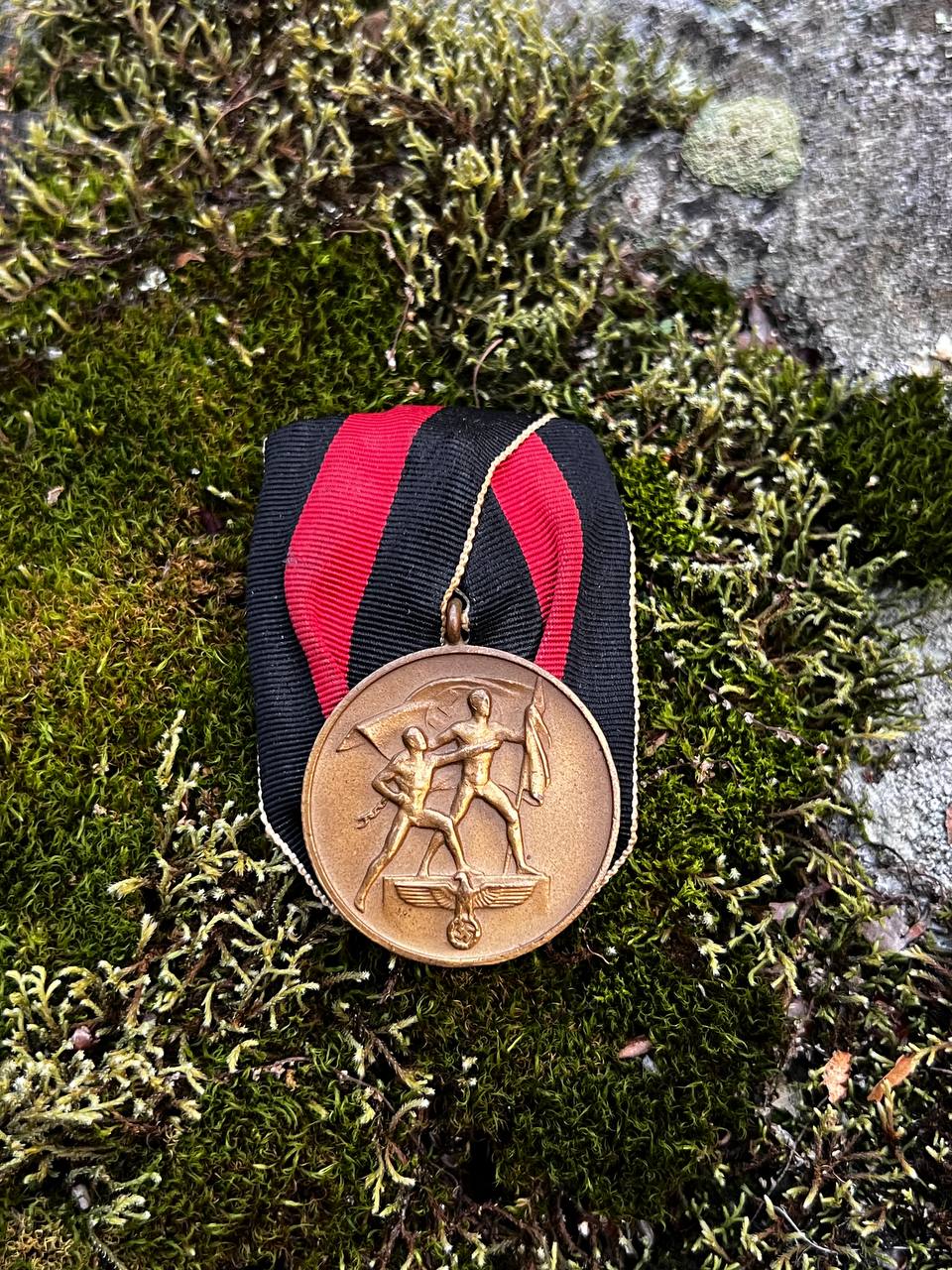 Медаль «В память 1 октября 1938 года» на колодке. От Алексея С.