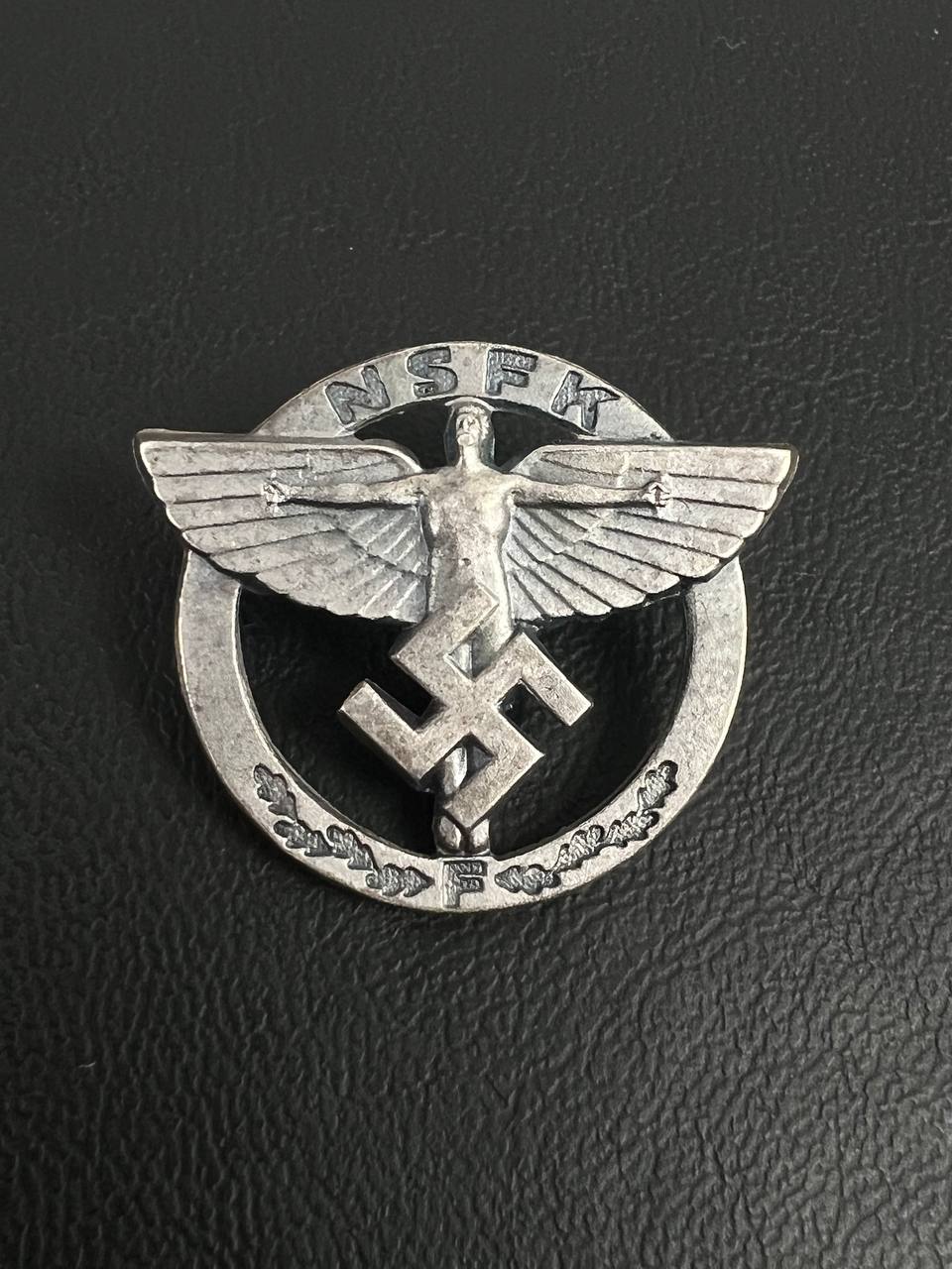Членский знак НСФК (Nationalsozialistisches Fliegerkorps, NSFK). От Алексея С.