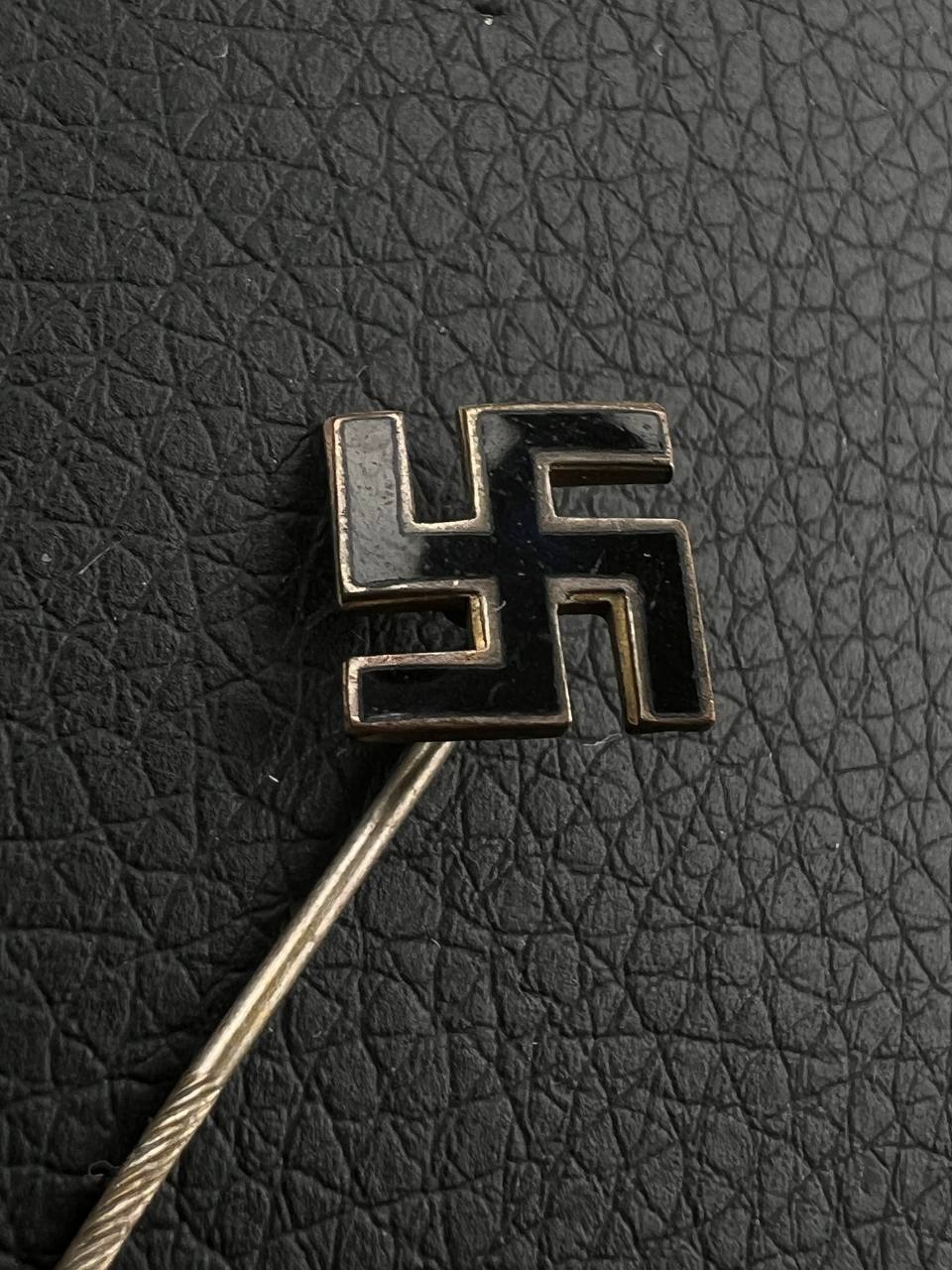 Знак фрачный, симпатизера НСДАП. Эмаль, 1930е Германия.