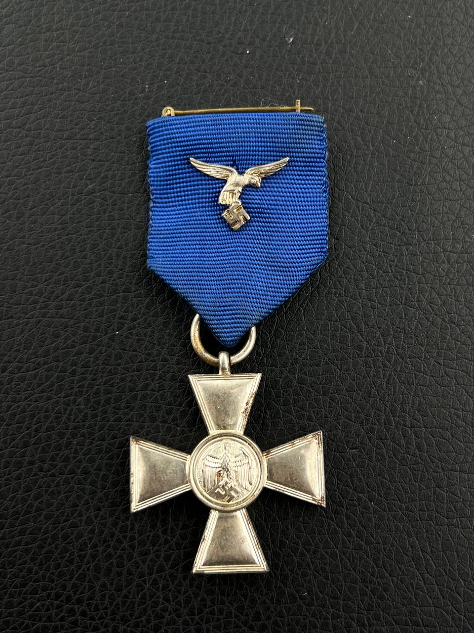 Медаль «За 18 лет выслуги в Люфтваффе»