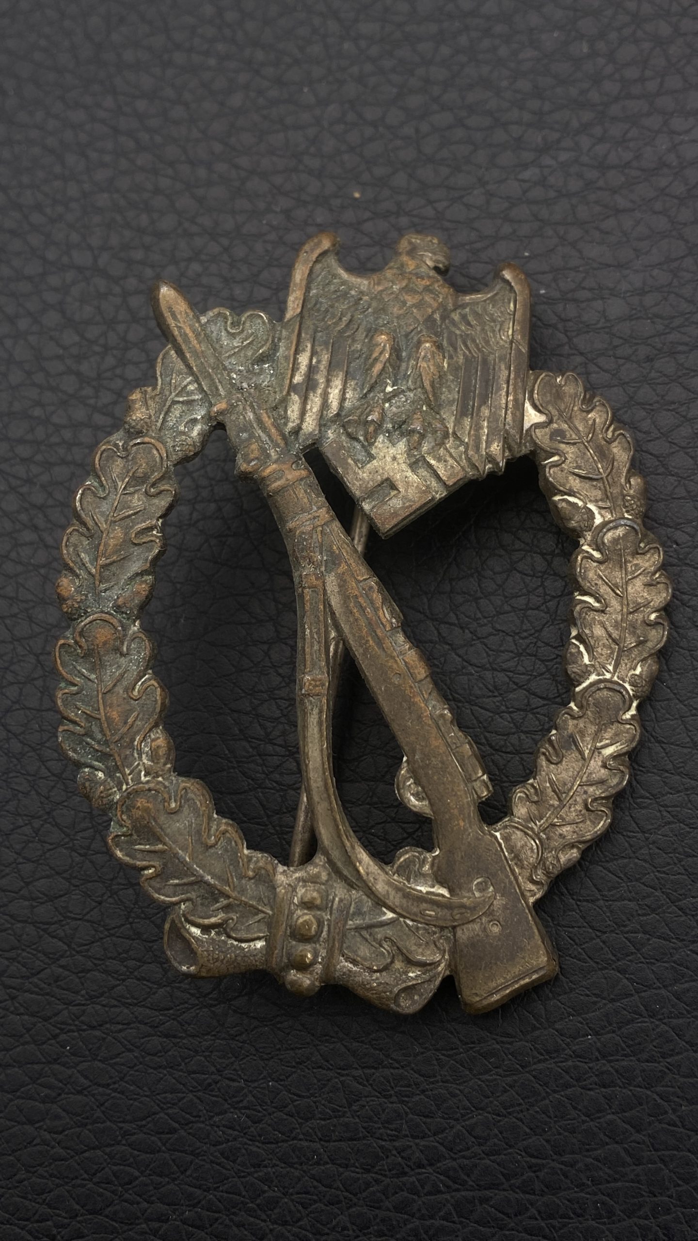 Штурмовой пехотный знак в бронзе. От Алексея С.