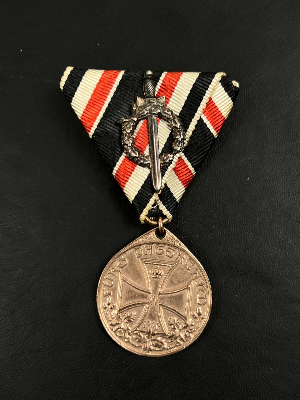 Медаль Немецкого Легиона на треугольной ленте с пристежкой. От Алексея С.