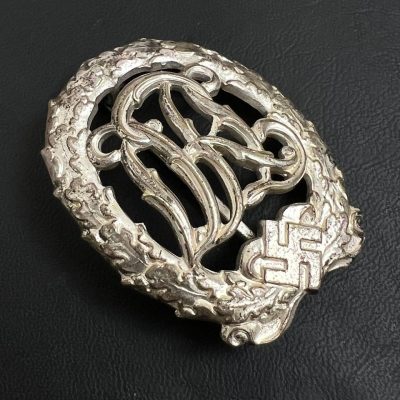  Немецкий имперский знак отличия за физическую подготовку "DRL" образца 1937 года в серебре. [WERNSTEIN] D.R.G.M.. От Алексея С.