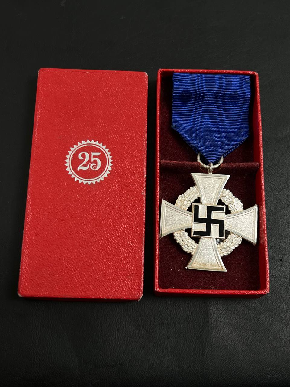 Медаль За 25 лет гражданской выслуги в коробке. От Алексея С.