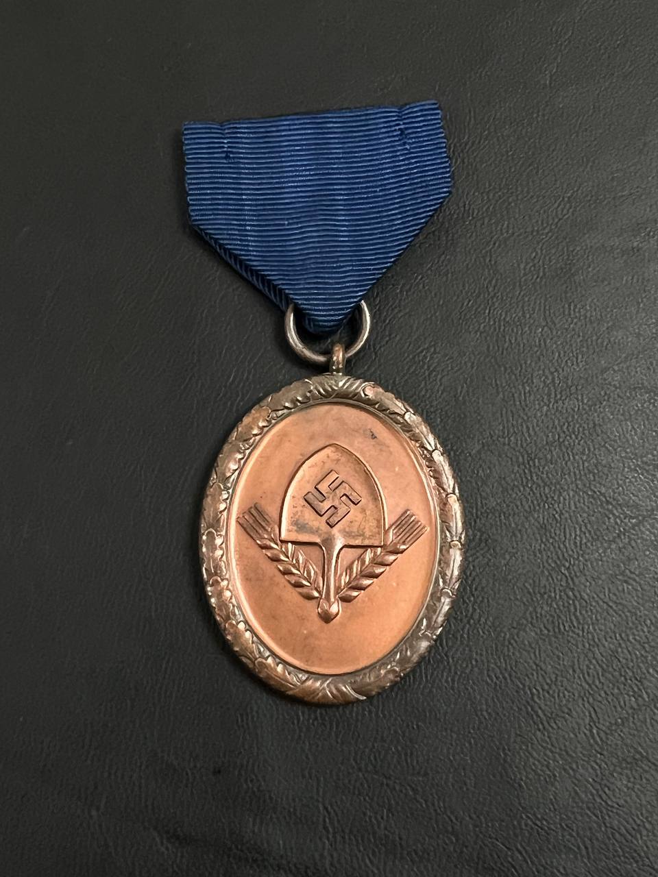 Медаль За выслугу в RAD 4 года. От Алексея С.