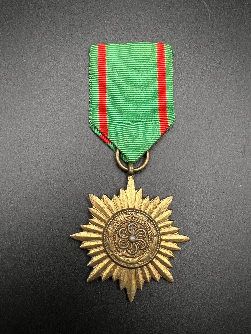 Знак отличия для восточных народов II класса в золоте без мечей. От Алексея С.