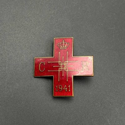 Королевство Румыния. Служебный знак Красного Креста 1941 г. От Алексея С.