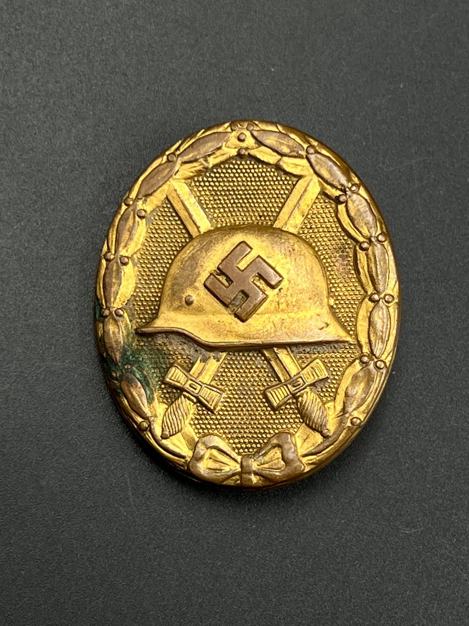  Нагрудный знак 