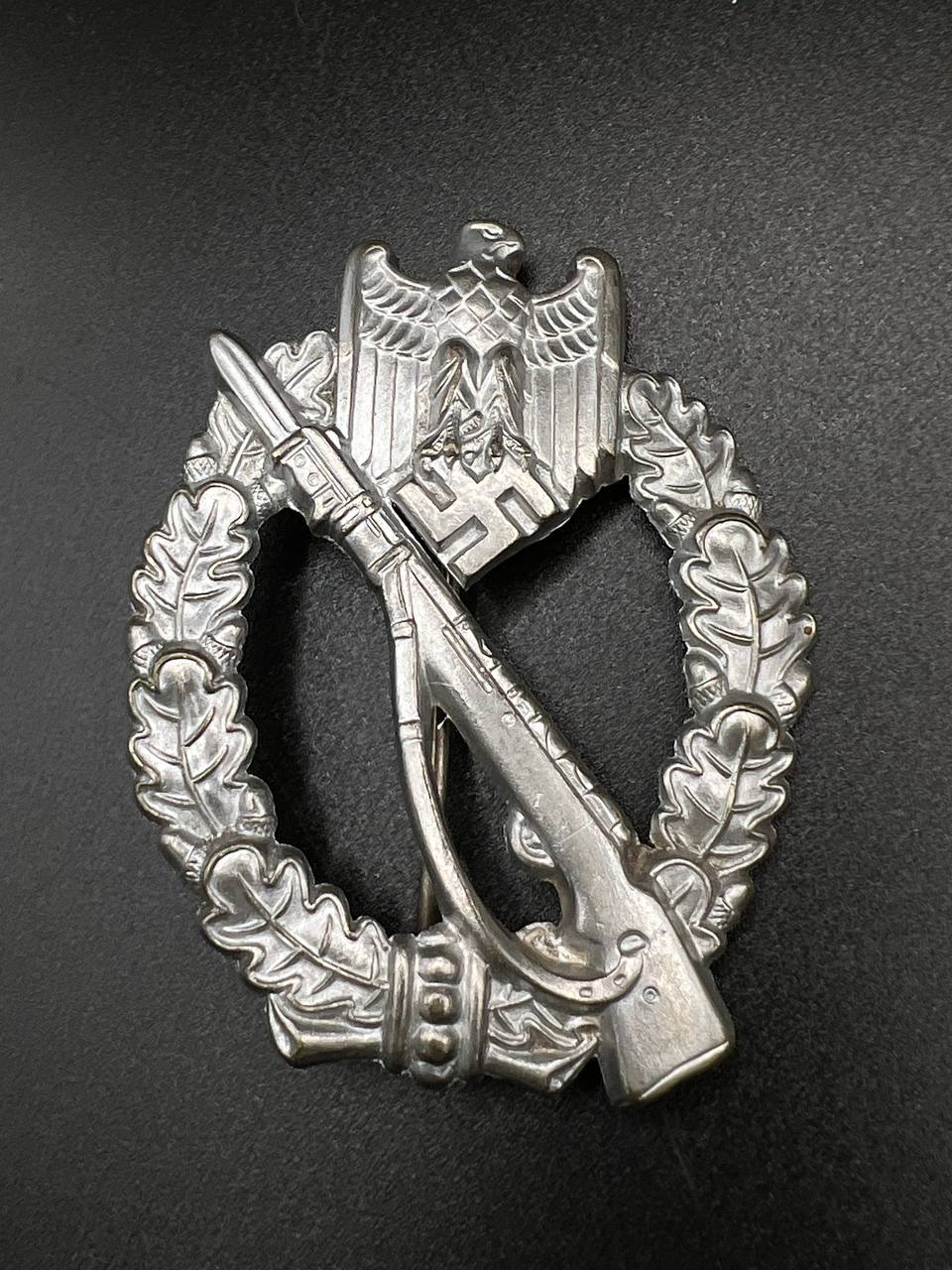 Штурмовой пехотный знак M.K.2 в серебре.