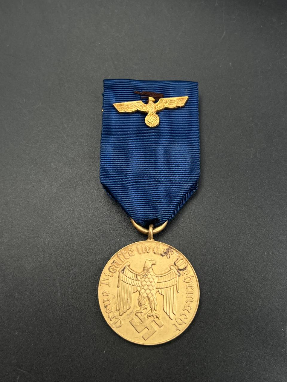 Знак «За выслугу» 12 лет, с пристежкой в виде имперского орла. От Алексея С.