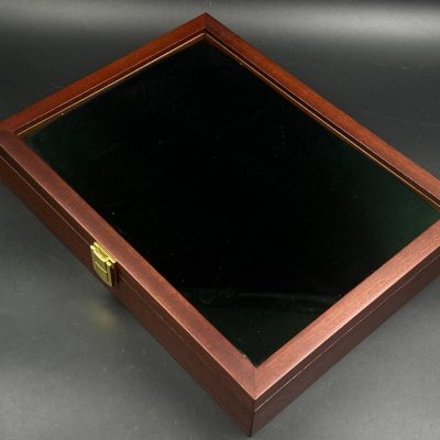 Кейс 23х30,5 красное дерево