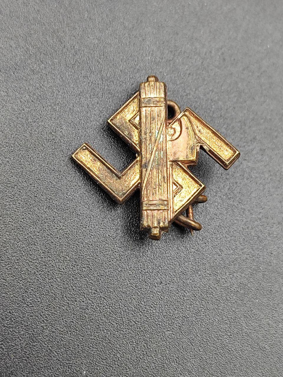 Знак в честь Итало-Германской дружбы. От Алексея С.