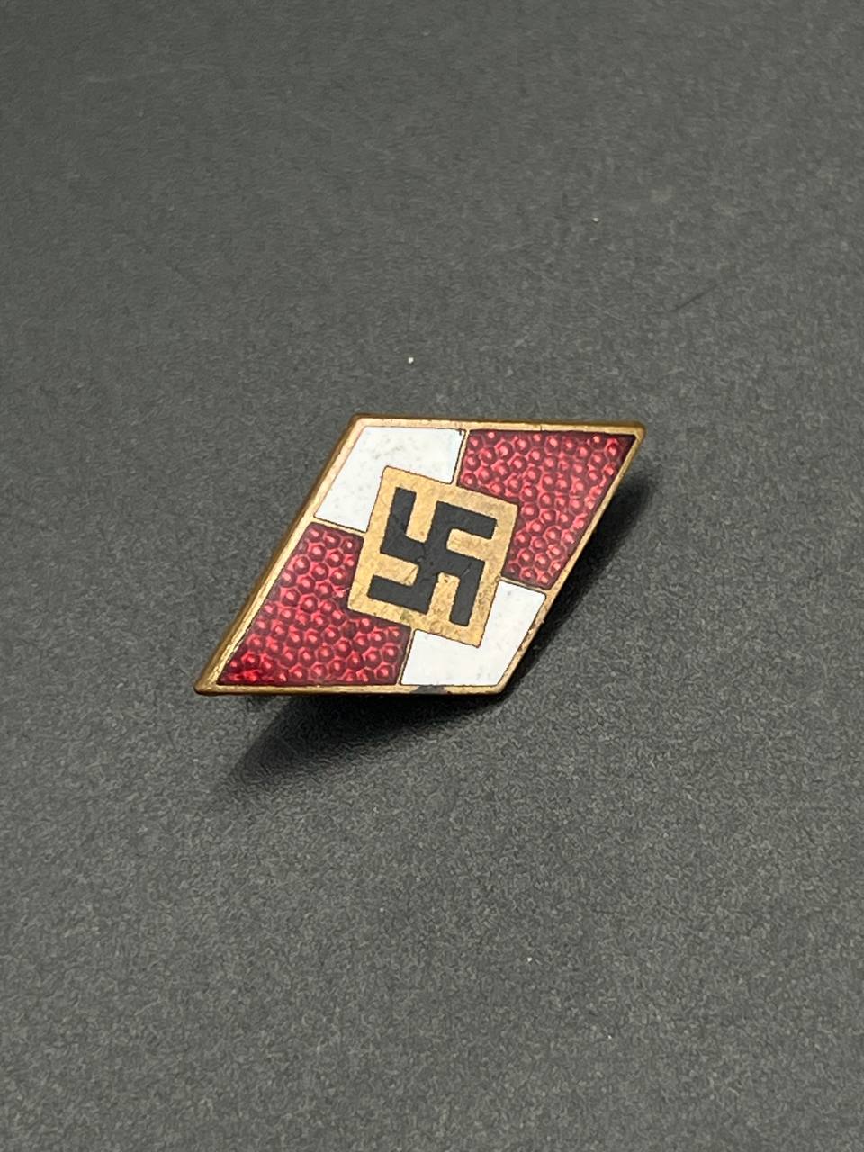 Членский знак ГитлерЮгенд — ромб. От Алексея С.