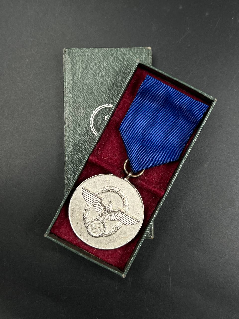 Знак «За выслугу» 8 лет в полиции. В оригинальном футляре. От Алексея С.