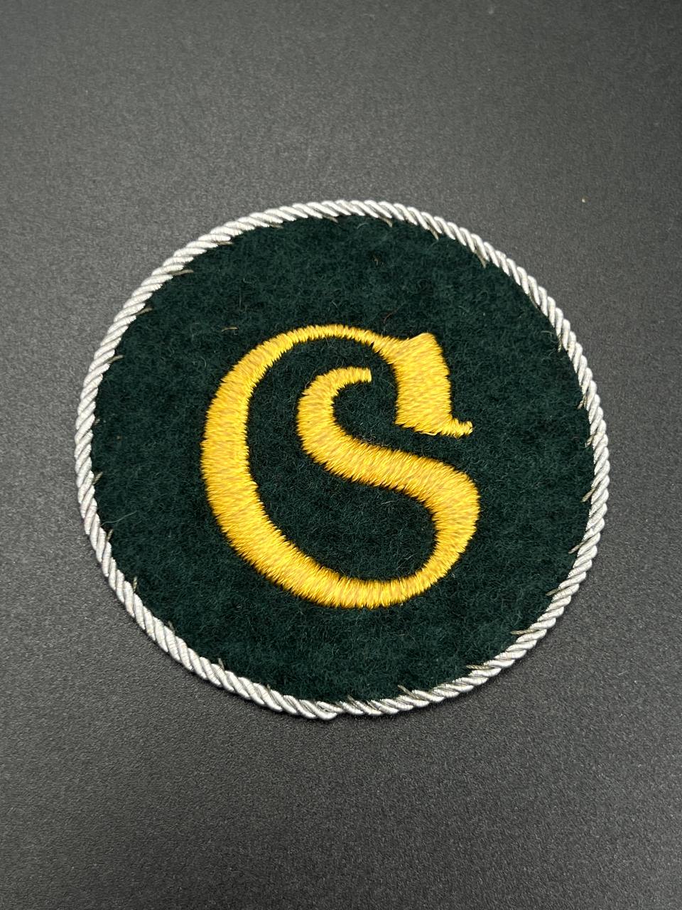 Служебная нашивка старшего унтер-офицера (Hauptfeldwebel). От Алексея С.