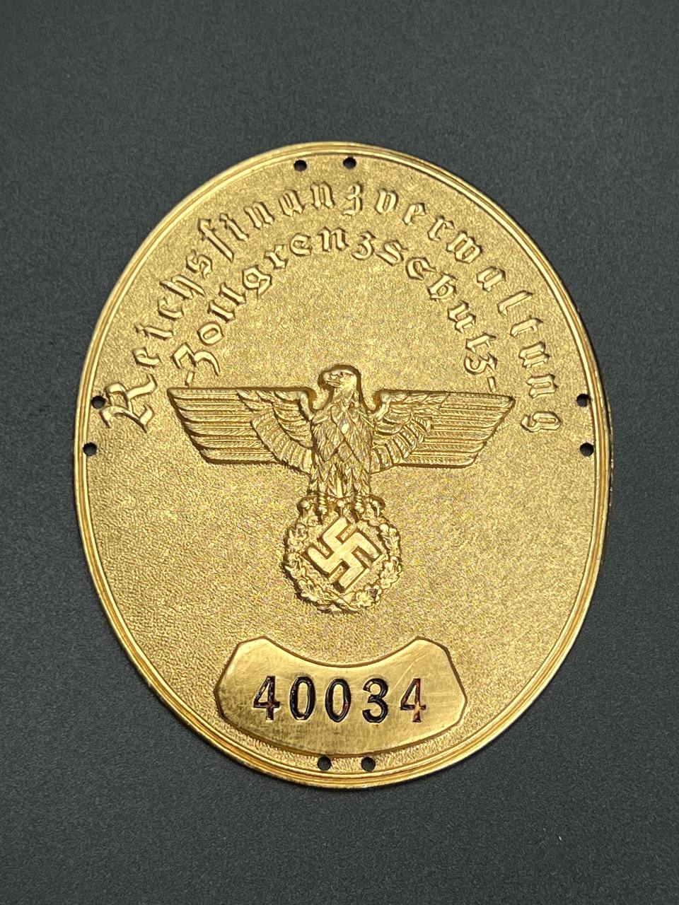 Служебный жетон сотрудника немецкой таможенной охраны (Zollgrenzschutz) Вермахта. От Алексея С.