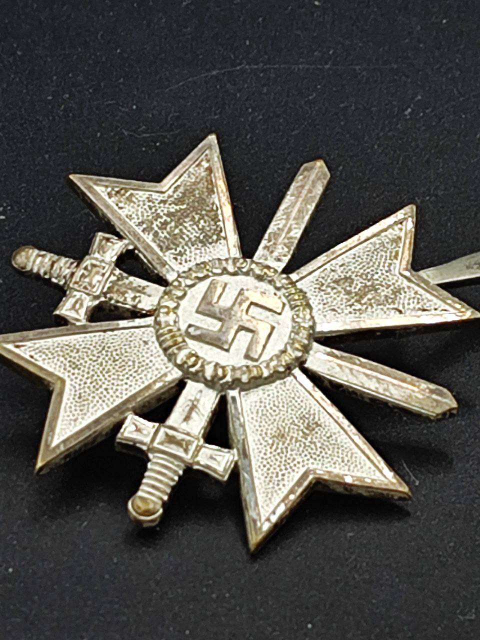 Крест за военные заслуги 1-го класса с мечами. Клеймо L/12 – C.E. Juncker Berlin. От Алексея С.