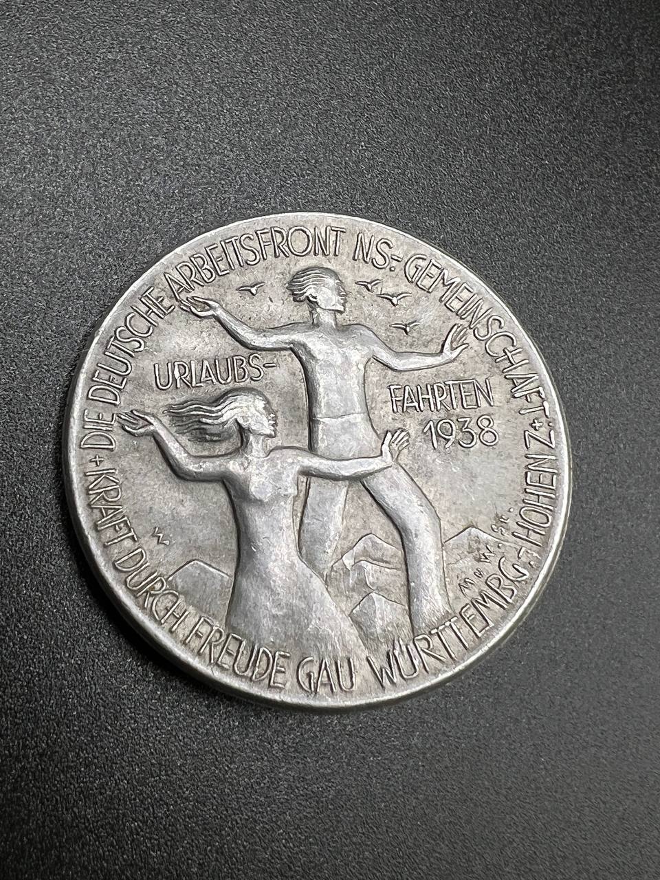  Знак Kraft durch Freude (KdF- Сила через радость) “Urlaubsfahrten 1938 – Gau Württemberg-Hohenzollern” 1938 RZM M9/71, MAYER & WILHELM, Stuttgart W 14
