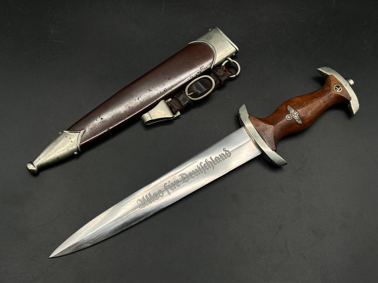  Кинжал штурмовых отрядов SA (Ранний тип). [J.P.SAUER&SOHN SUHL]. Клеймо -J. P. Sauer.  Кинжал штурмовых отрядов SA (Ранний тип). [J.P.SAUER&SOHN SUHL]. Клеймо -J. P. Sauer. От Алексея С.