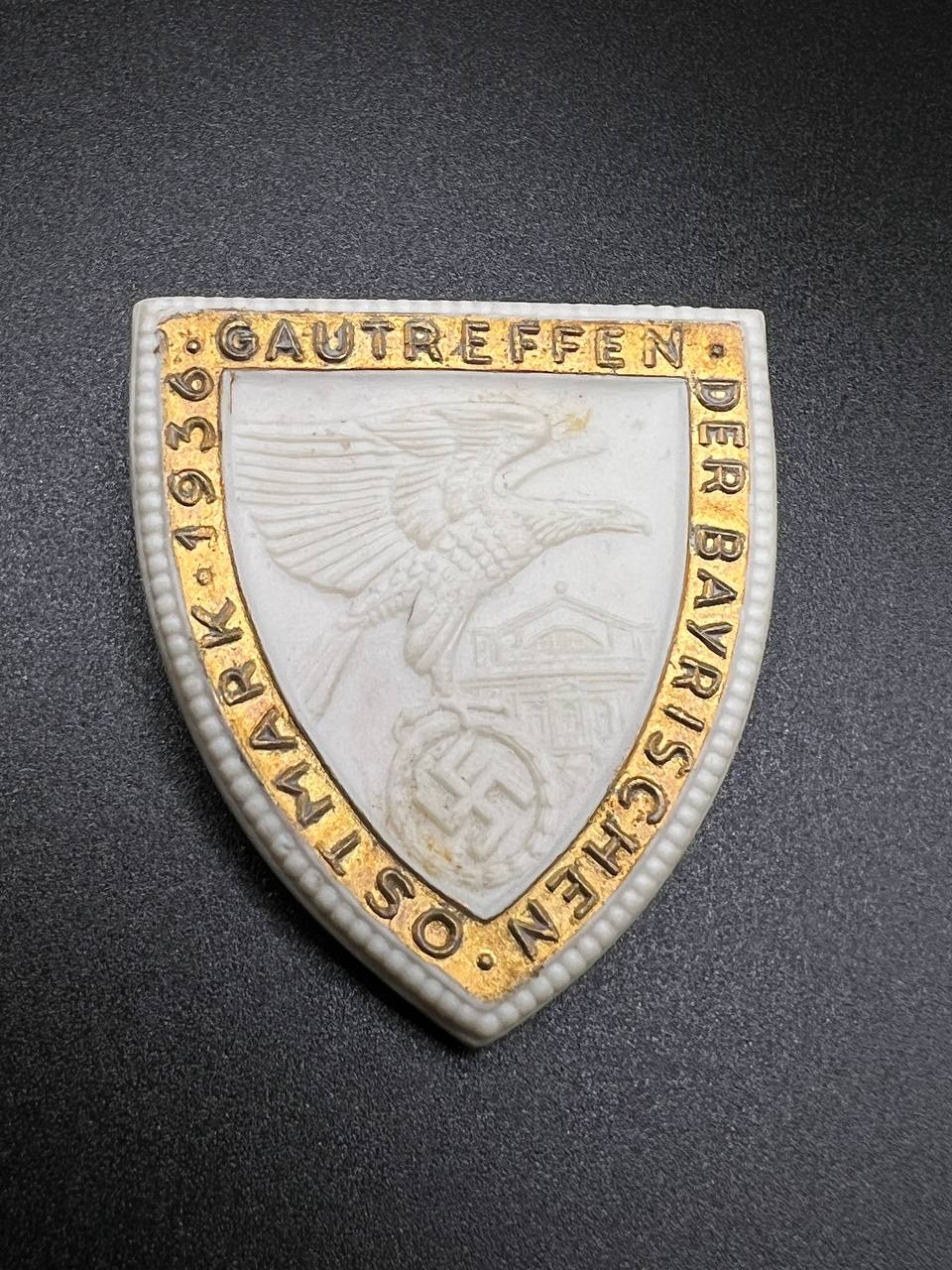Знак «Слет Гау Остмарк Баварии, » (Gautreffen der Bayerischen Ostmark), фарфоровый 1936 Porzellanfabrik Heinrich