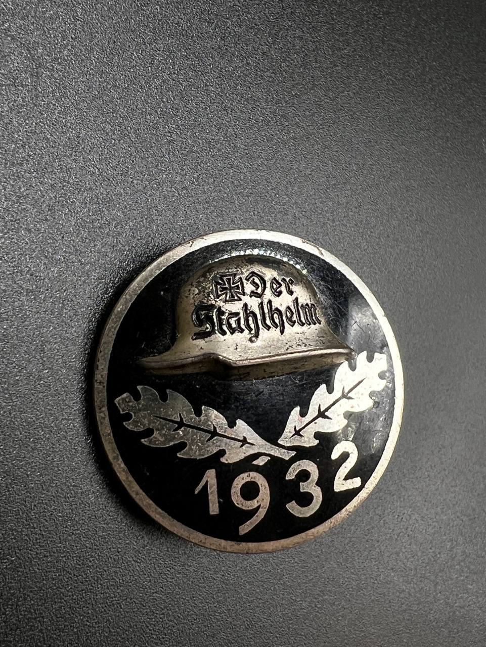 Членский знак организации «Der Stahlhelm, Bund der Frontsoldaten» 1932 Der Stahlhof, Magdeburg Серебро 935 пробы 