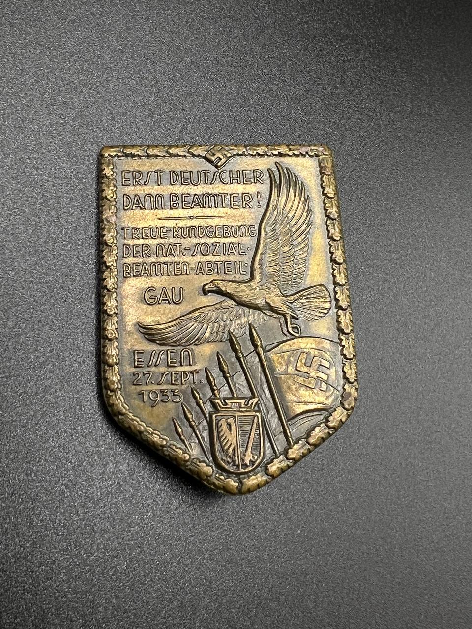 Памятный знак участников митинга национал-социалистической организации государственных служащих 1933 г. От Алексея С.