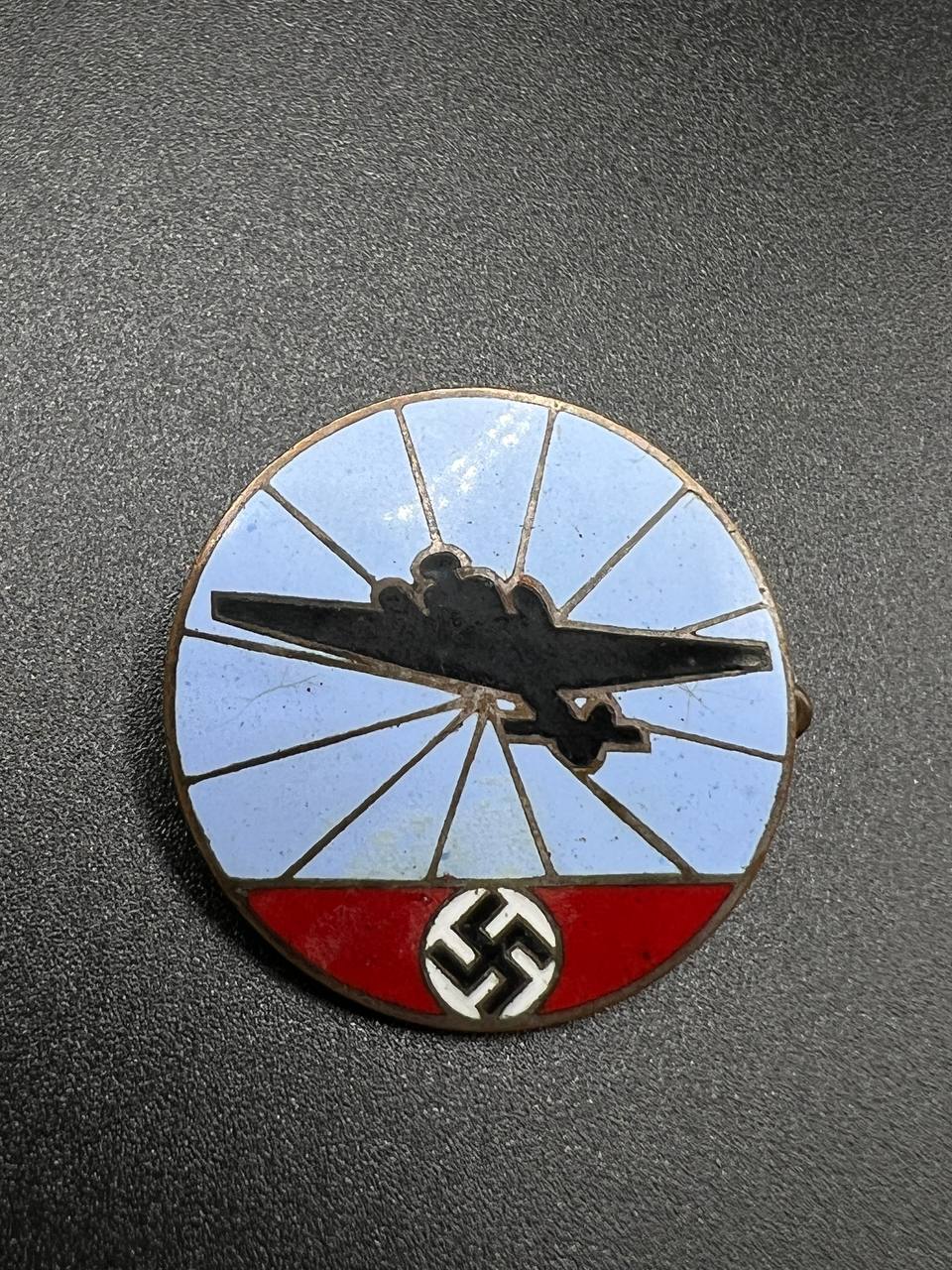 Знак ПВО Люфтшутц. От Алексея С.