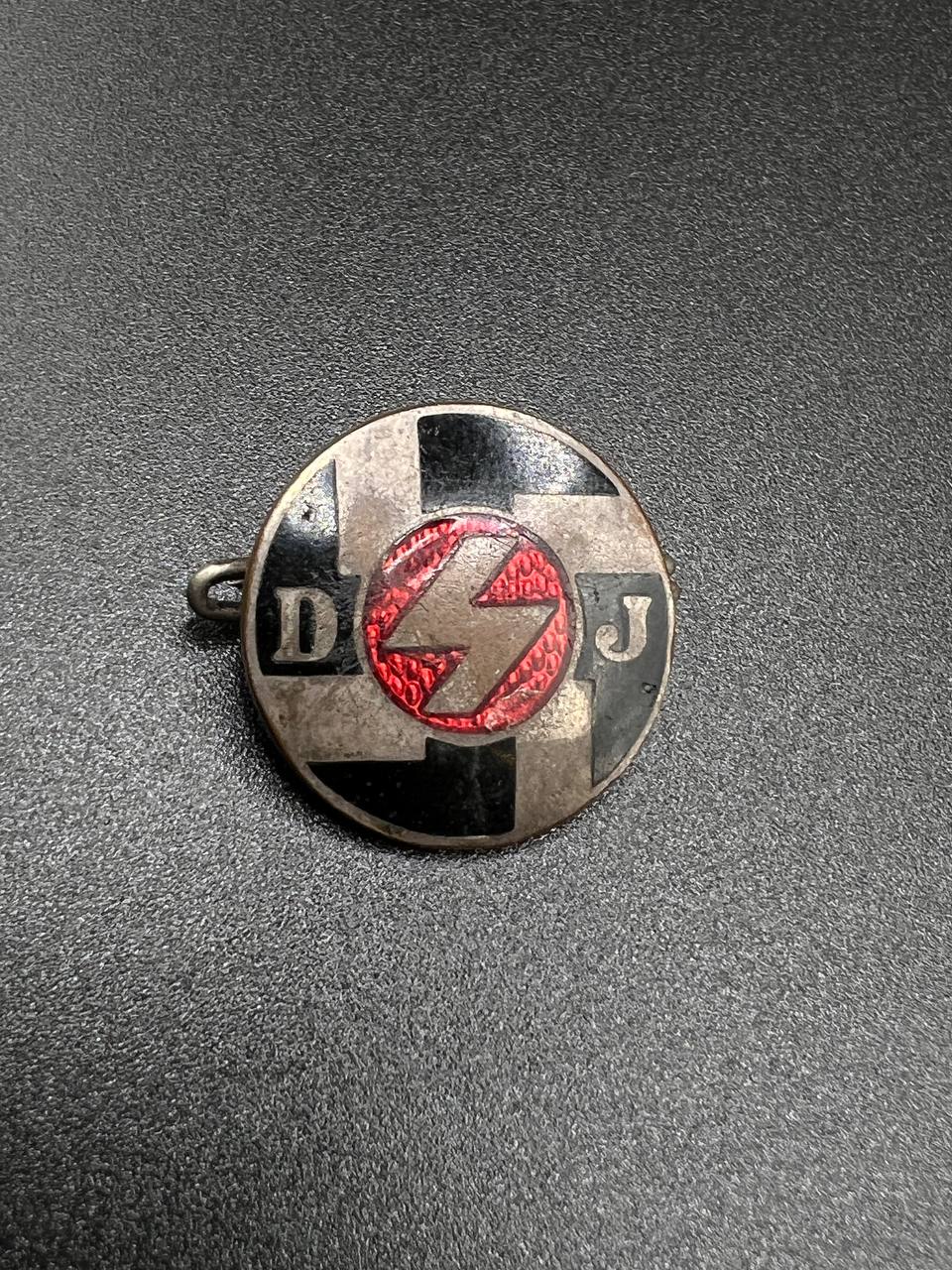 Членский знак Deutsches Jungvolk (DJ), ранний тип. От Алексея С.