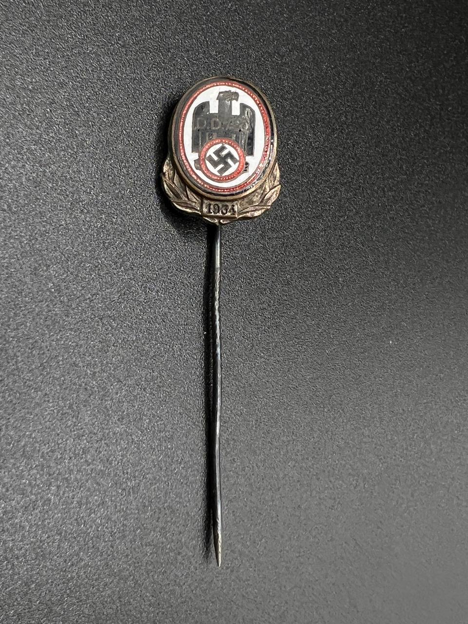 Членский знак автомобильного корпуса D.D.D.C. От Алексея С.