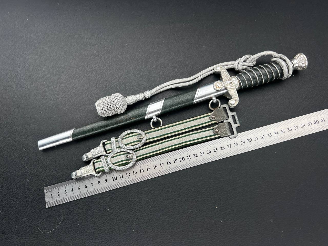 Кортик офицерский наземной Таможенной службы обр. 1937 г. Carl Eickhorn. От Алексея С.