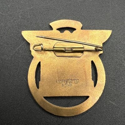  Знак спортивных соревнований HJ 1937 года, Мюнхен. [FERDINAND HOFFSTÄTTER, BONN] От Алексея С.