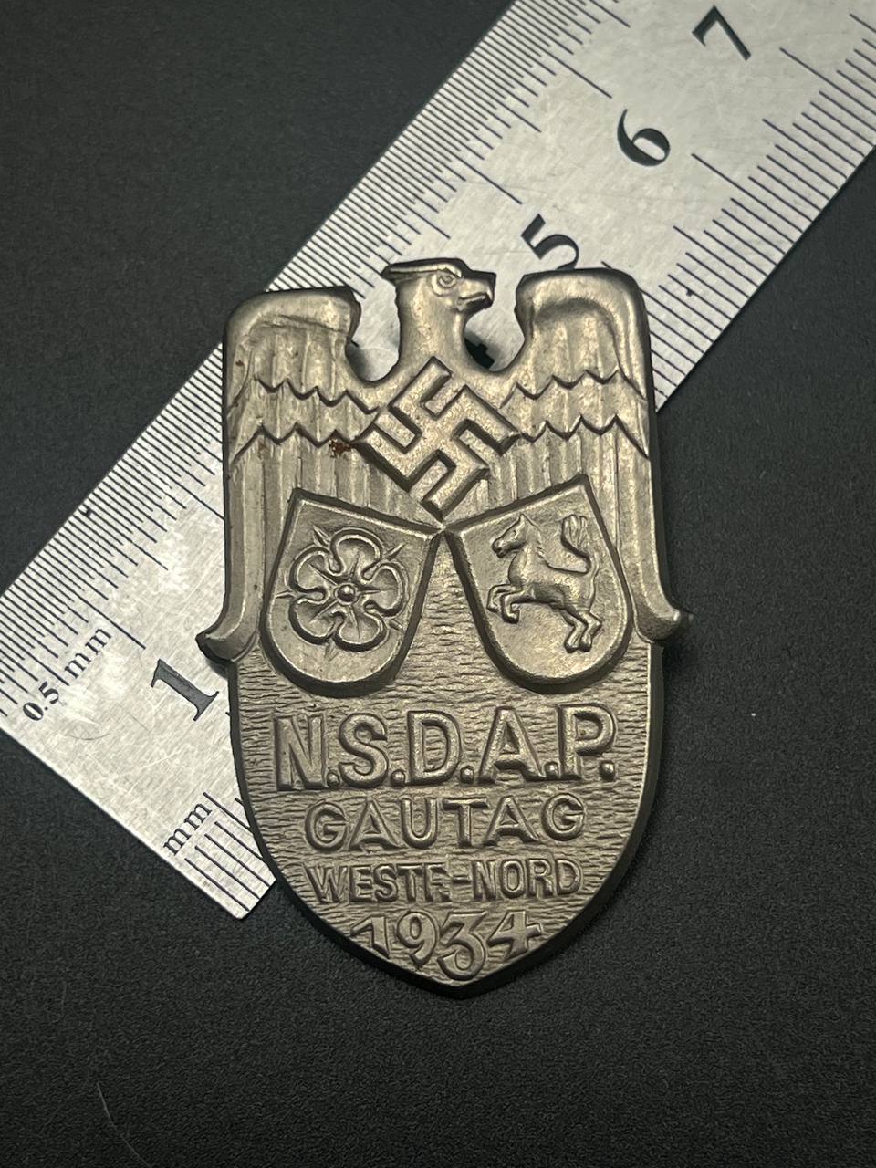 Значок N.S.D.A.P. GAUTAG. 1934 год. От Алексея С.