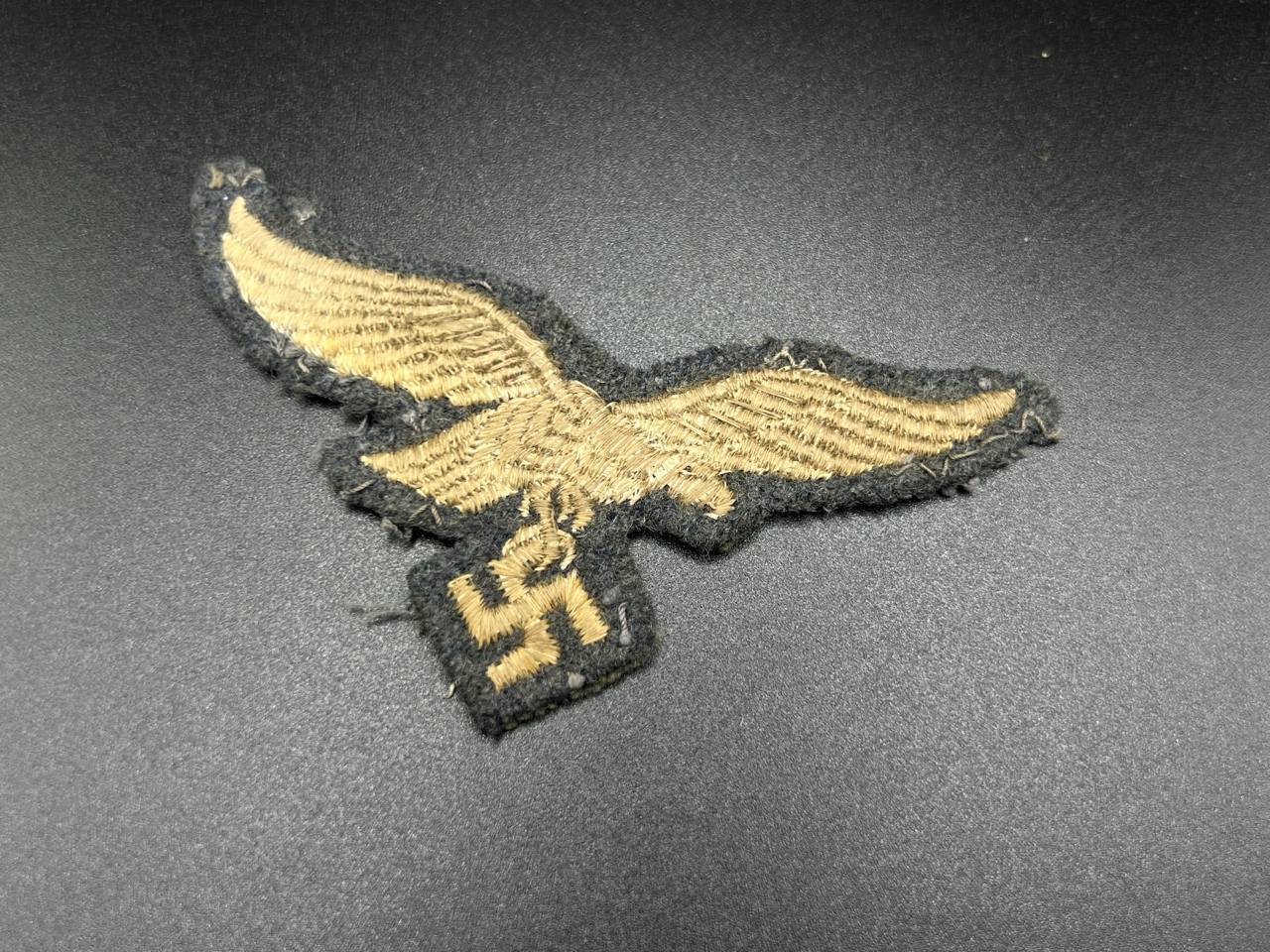 Нашивка Люфтваффе — нагрудный орел. От Алексея С.