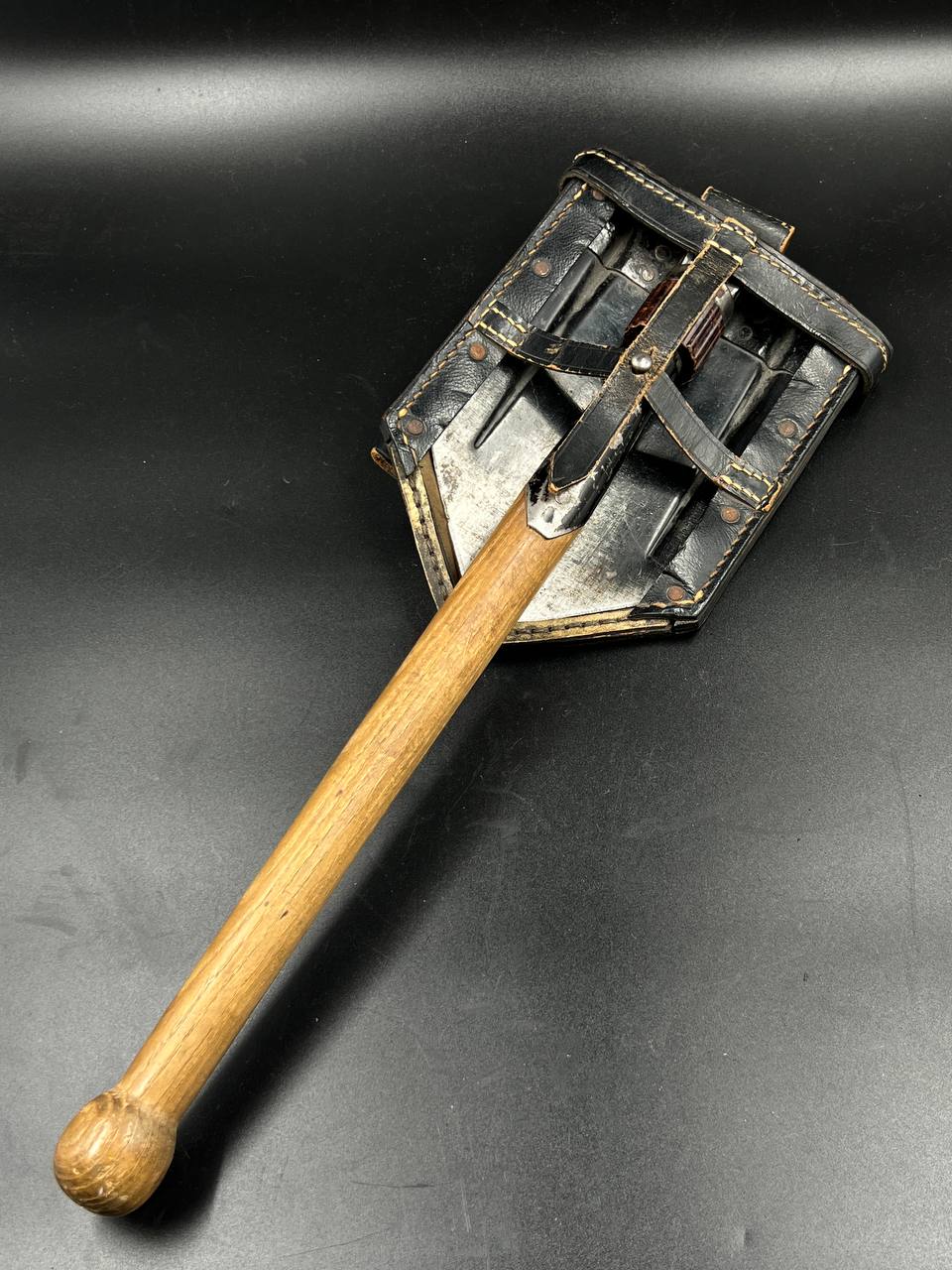 Немецкая складная саперная лопата в чехле. От Алексея С.