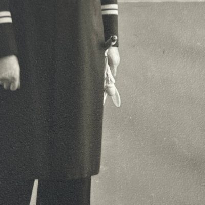 Фотография офицера Кригсмарин с кортиком обр.1929 г. Подпись 1937г. От Алексея С.