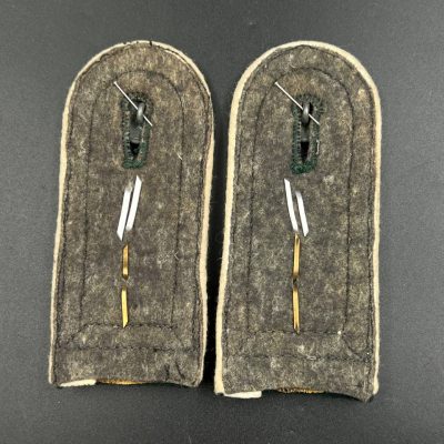 Погоны фельдфебеля 6-го пехотного полка Вермахта (г. Любек). От Алексея С.